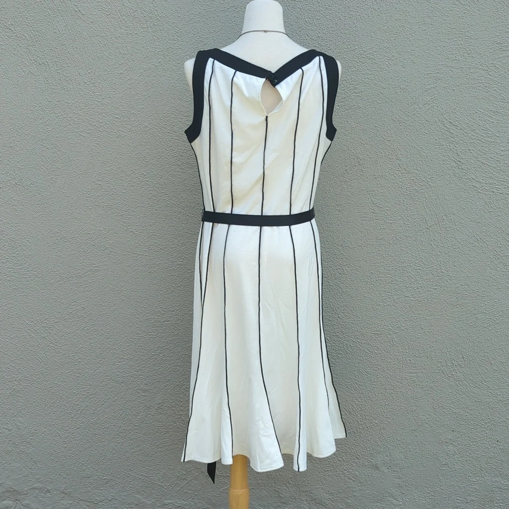 Dress - Picture 3 of 5